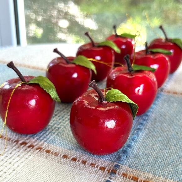 Set of 8 Vintage Faux Apple Christmas Ornaments – Glossy Red with Leaves - Picture 11 of 14